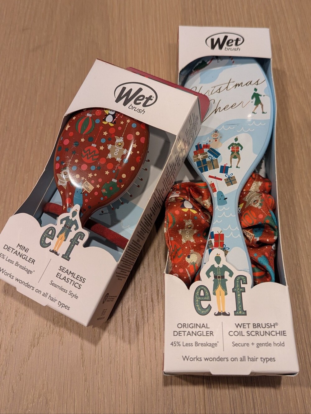 Elf Holiday Themed Wet Brush Set